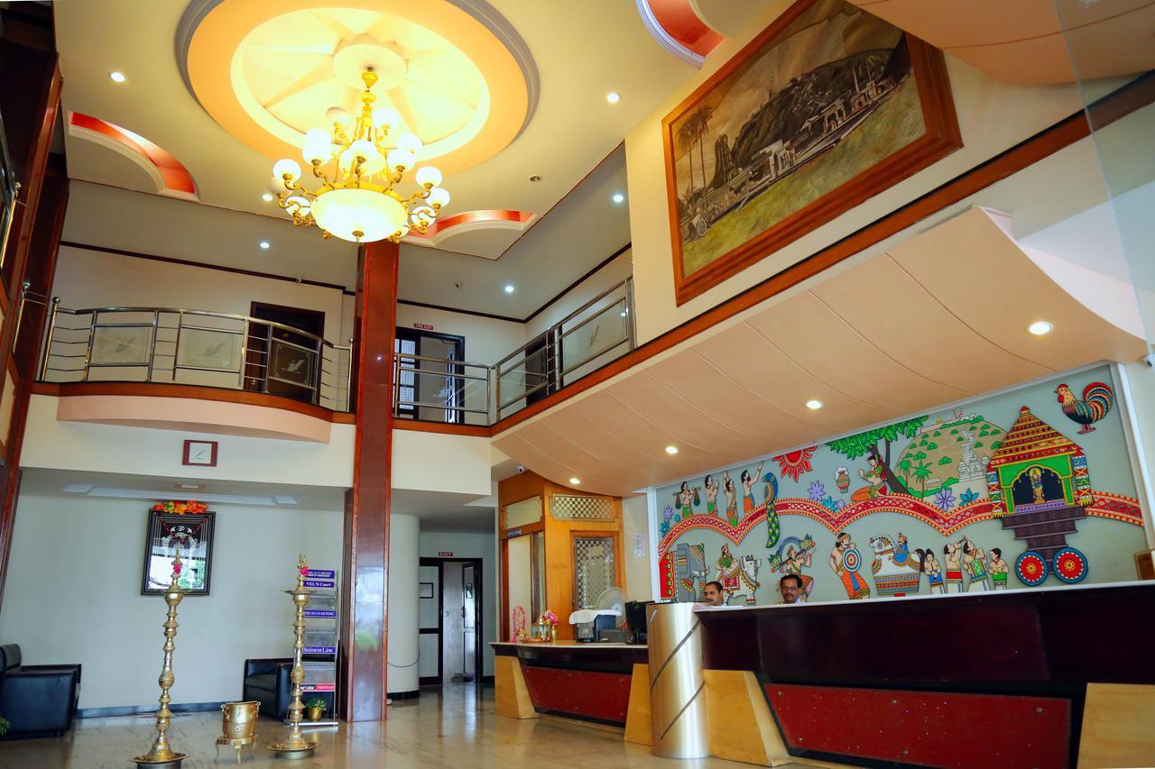 Hotel Vels Court Palni Exterior foto