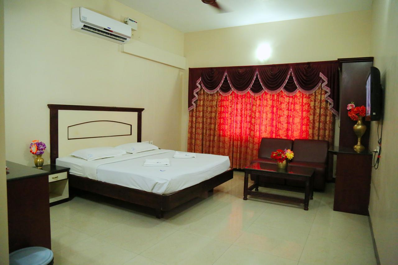 Hotel Vels Court Palni Exterior foto