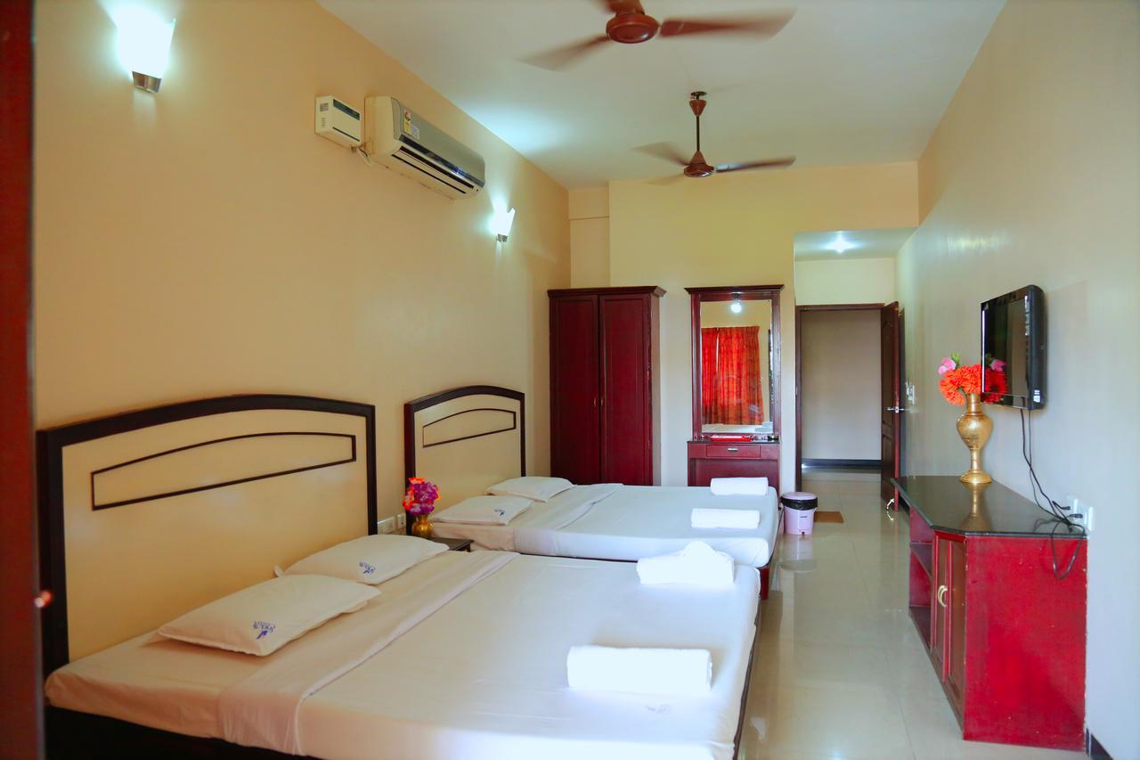 Hotel Vels Court Palni Exterior foto