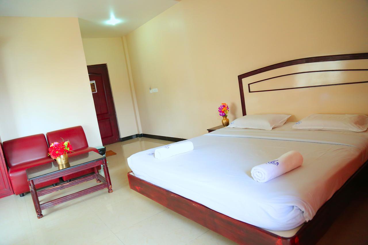 Hotel Vels Court Palni Exterior foto