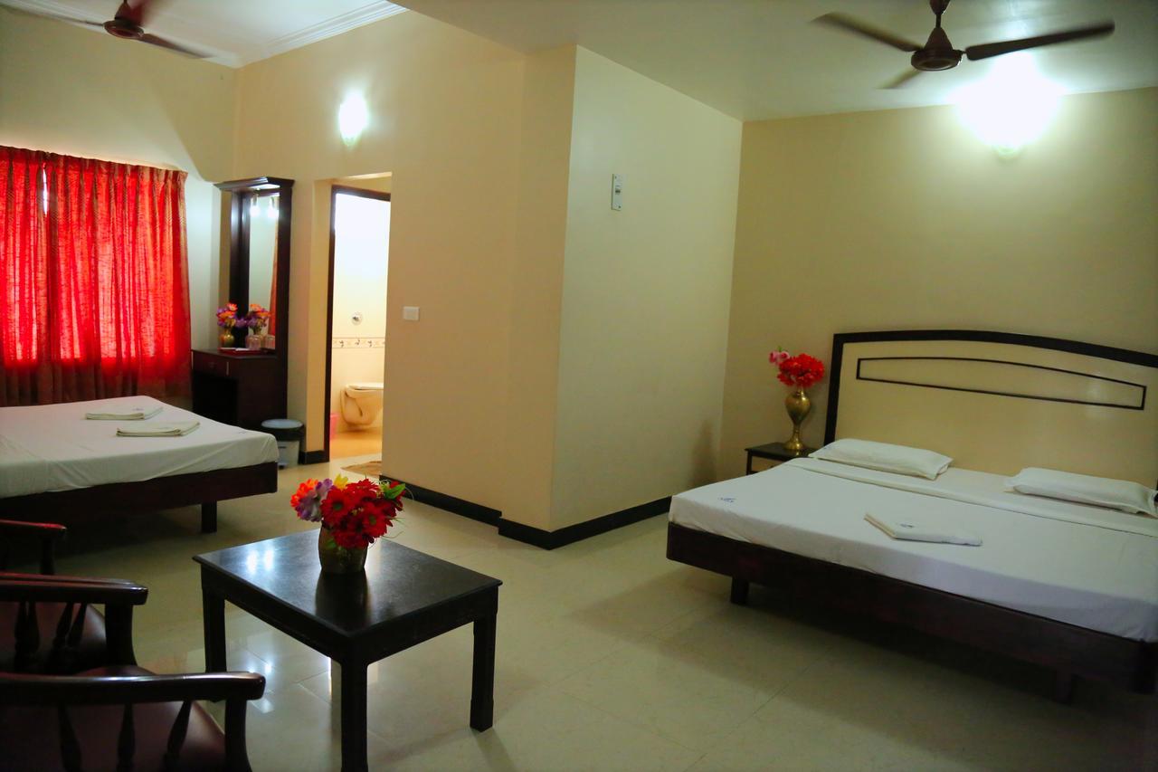 Hotel Vels Court Palni Exterior foto